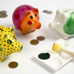 Tirelire en porcelaine