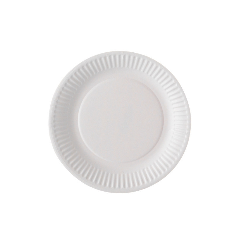Assiettes blanches en carton